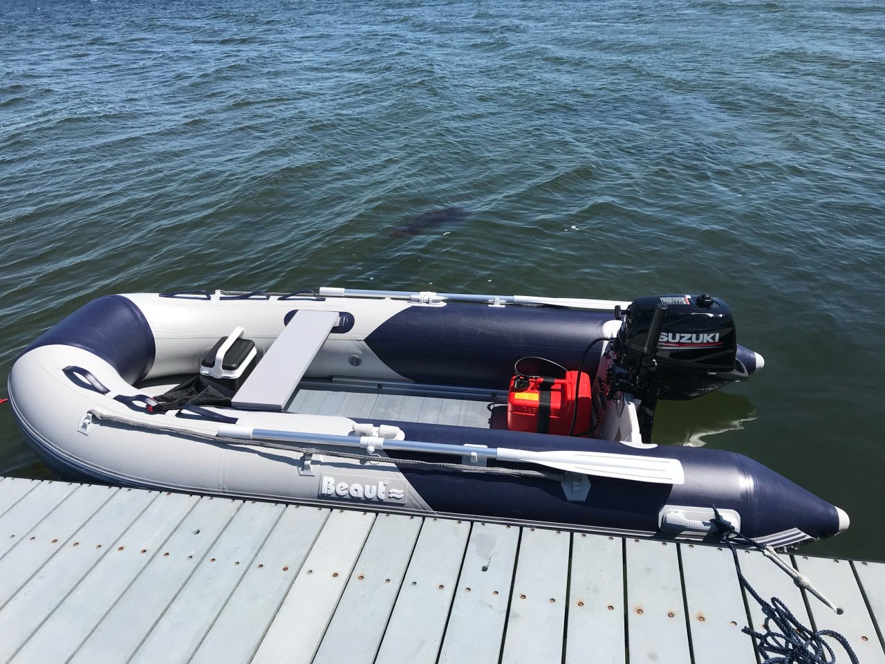 Rubberboot Beaut TZ 330 AL met Suzuki motor + trailer + accessoires