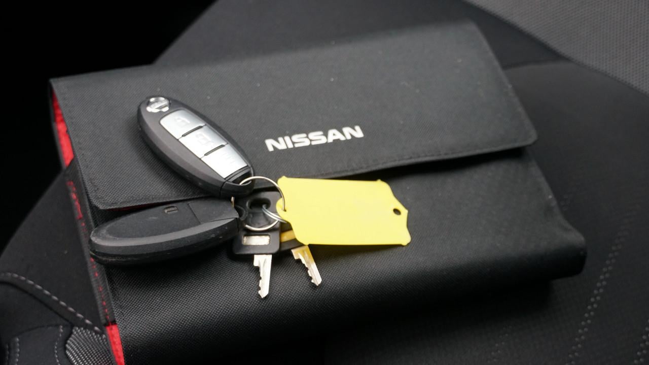 Nissan Qashqai 1.2 N-Connecta rijklaar incl garantie