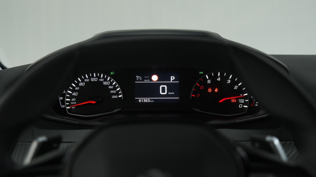 Peugeot 208 puretech 100 eat8 active | parkeersensoren | navigatie | apple 
