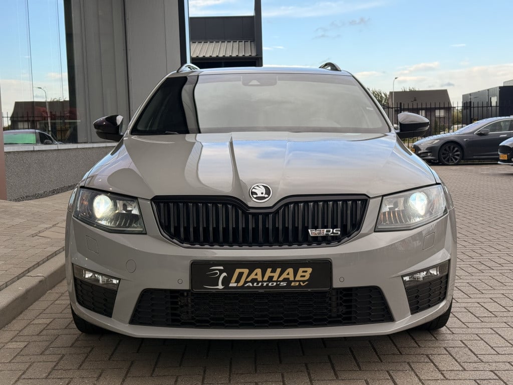 Skoda Octavia 2.0 tsi rs 230 pk | standkachel | leder | canton audio | navi
