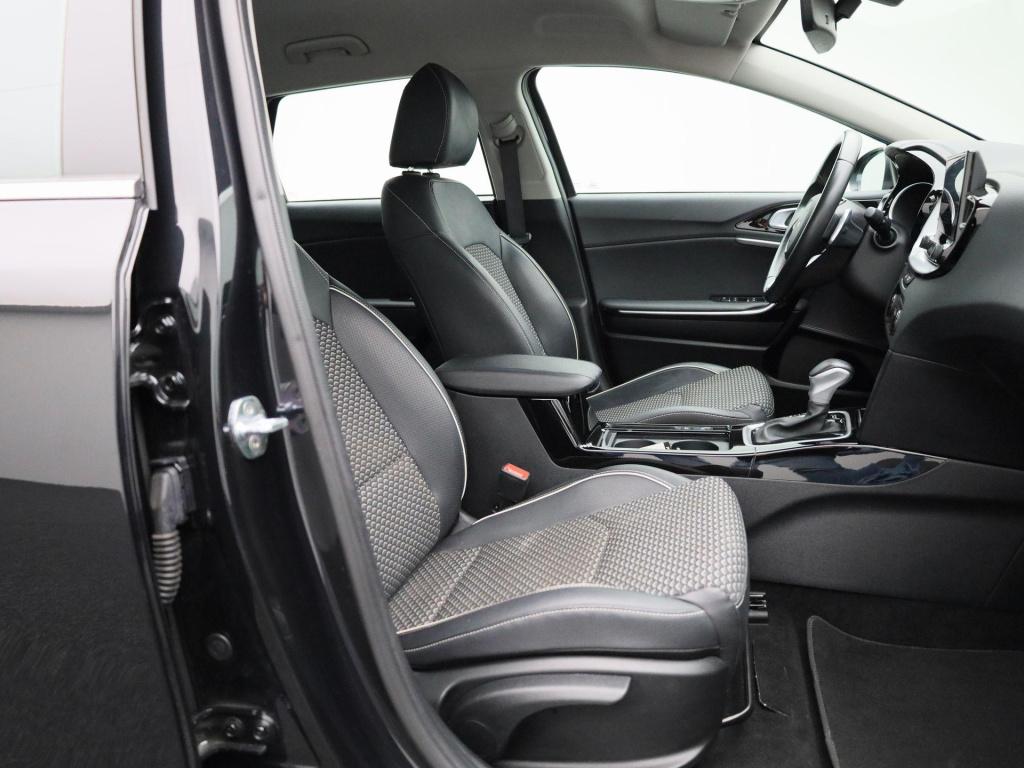 Kia Ceed Sportswagon 1.5 t-gdi mhev dynamicline | automaat | lmv | parkeer 