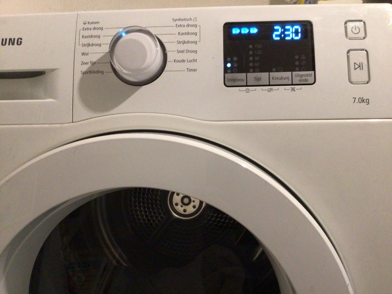 Wasmachine en droger.