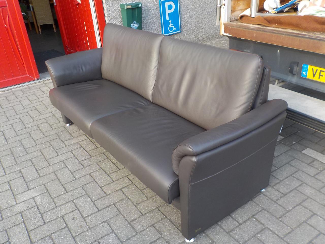Zeer mooie kwaliteit leren PROMINENT bank in vrijwel nieuw staat