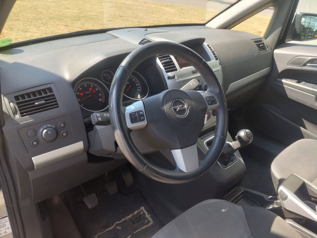 Opel Zafira 1.8i cosmo | 7-persoons