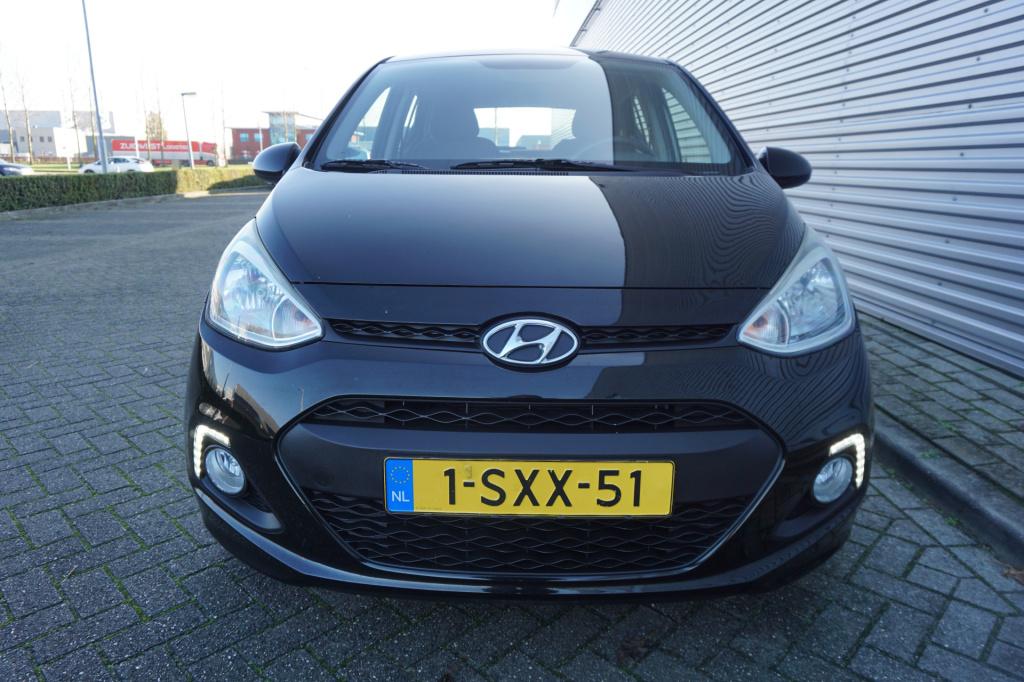 Hyundai I 10 1.0i i-motion comfort plus airco / elektr. ramen / nap