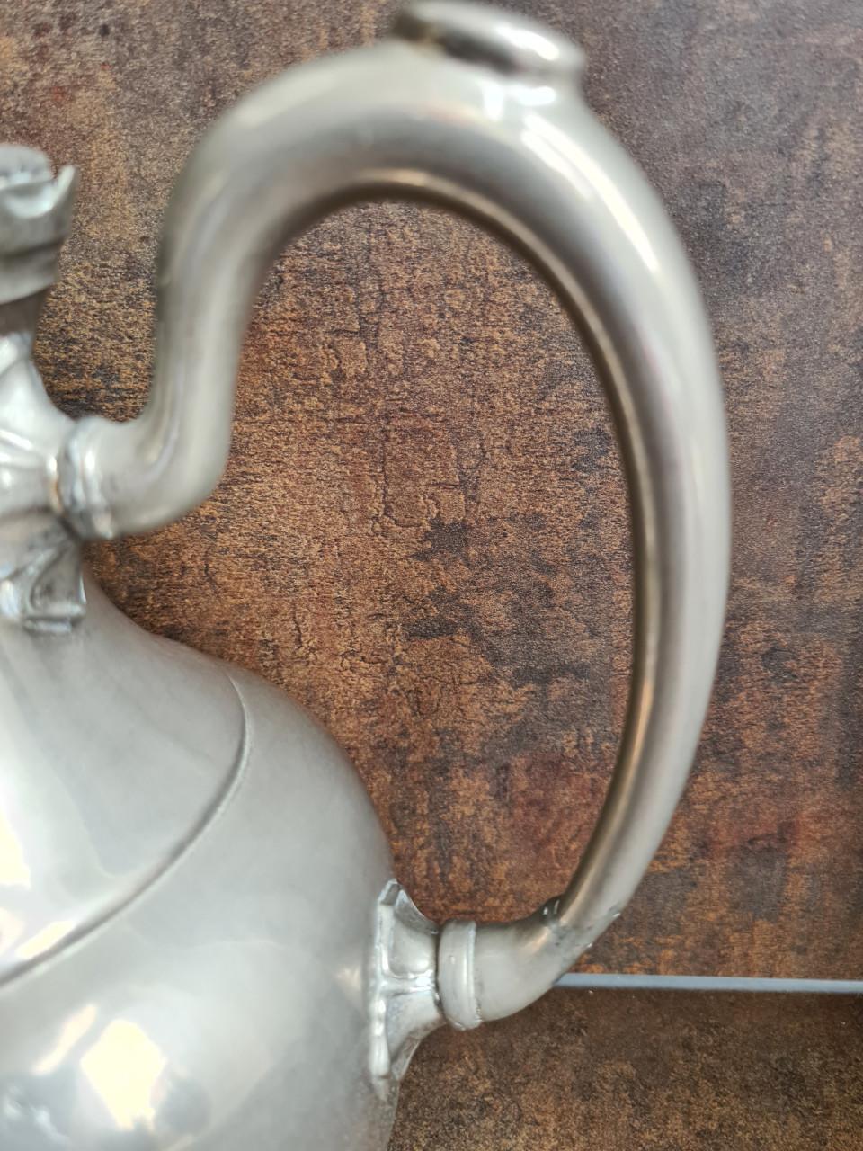 Prachtige antieke tinnen koffiekan of theepot wrs Daalderop