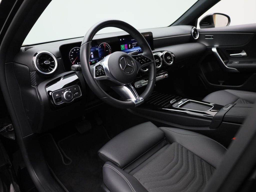 Mercedes-Benz A-Klasse 250 e luxury line | automaat | lmv | half leder | vi