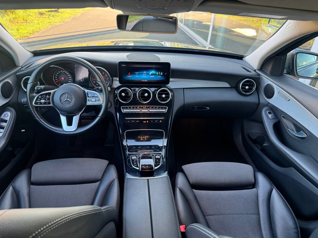 Mercedes-Benz C-Klasse 180 avantgarde automaat . trekhaak . apple-carplay