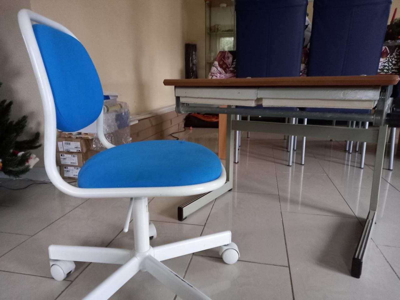 Kinder bureau met bureaustoel