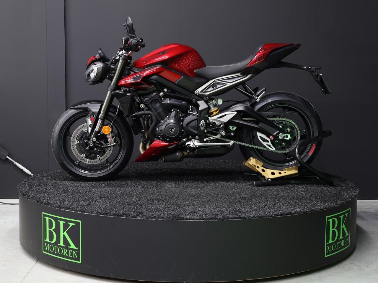 STREET TRIPLE 765 RS | Carnival Red