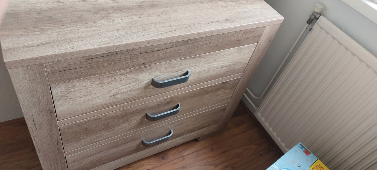 Complete kinder kamer, ledikant, commode en box