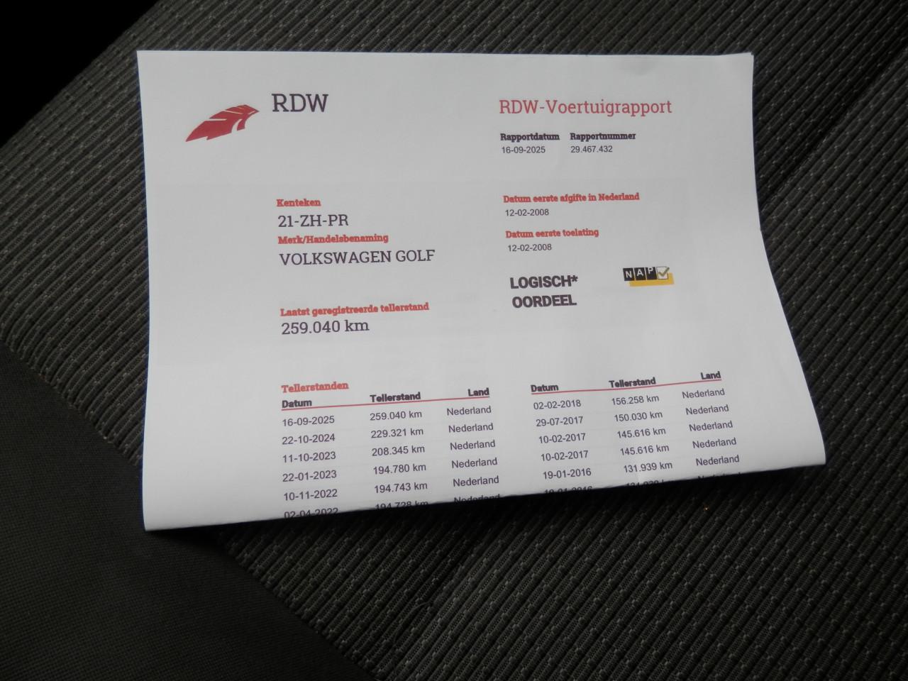 Auto Garant Biedt Aan: Volkswagen Golf Variant 1.4 TSI Trendline Business