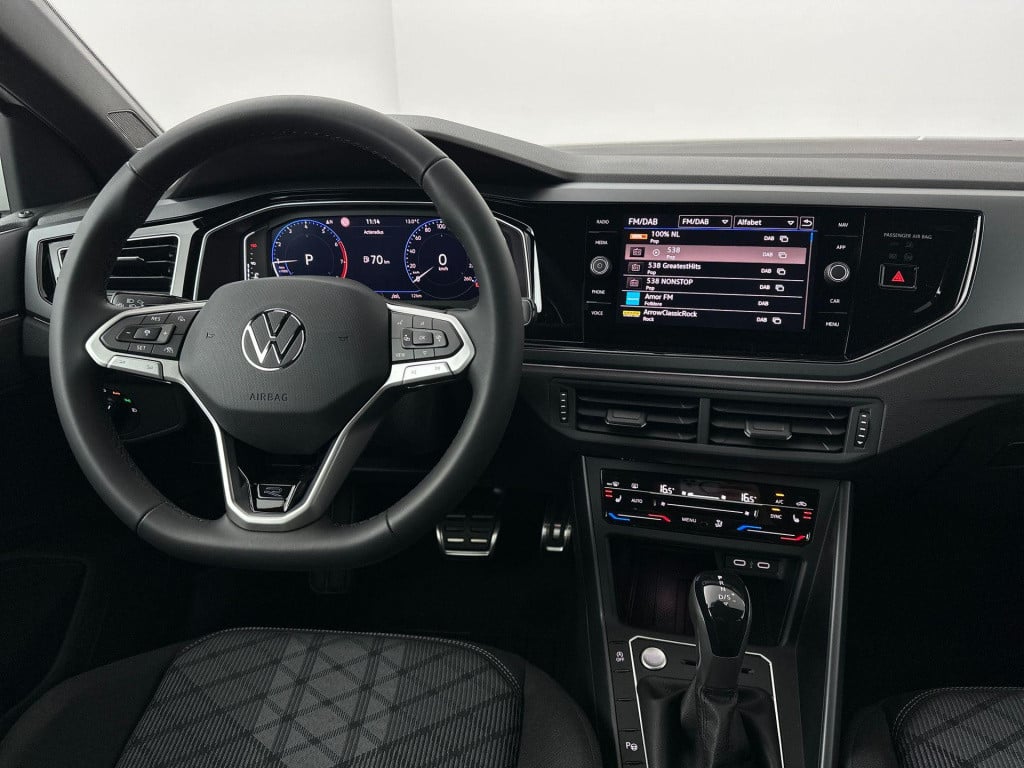 Volkswagen Polo r-line-edition 1.0 70 kw / 95 pk tsi hatchback 7 v