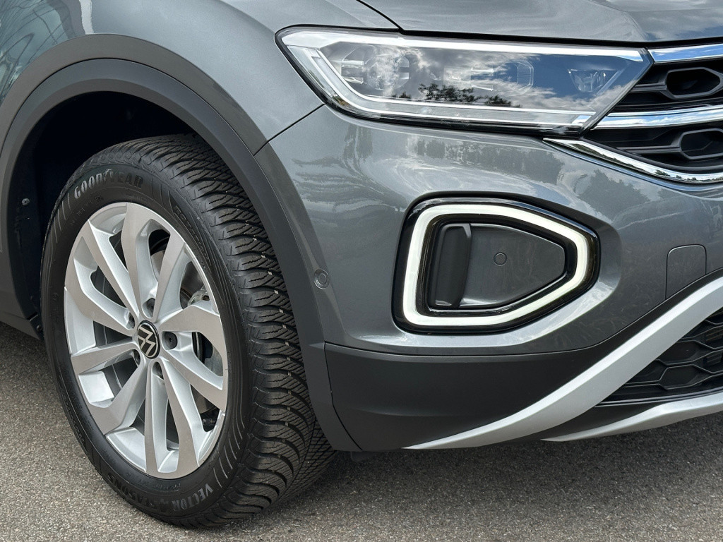 Volkswagen T-roc 1.5 tsi 150pk dsg style | trekhaak | navi | iq light | ada