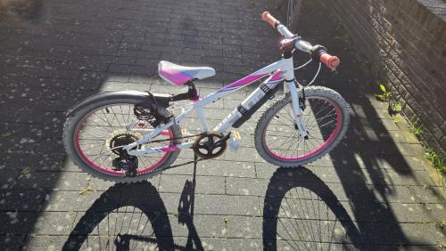 CUBE meisjesfiets 20 inch.