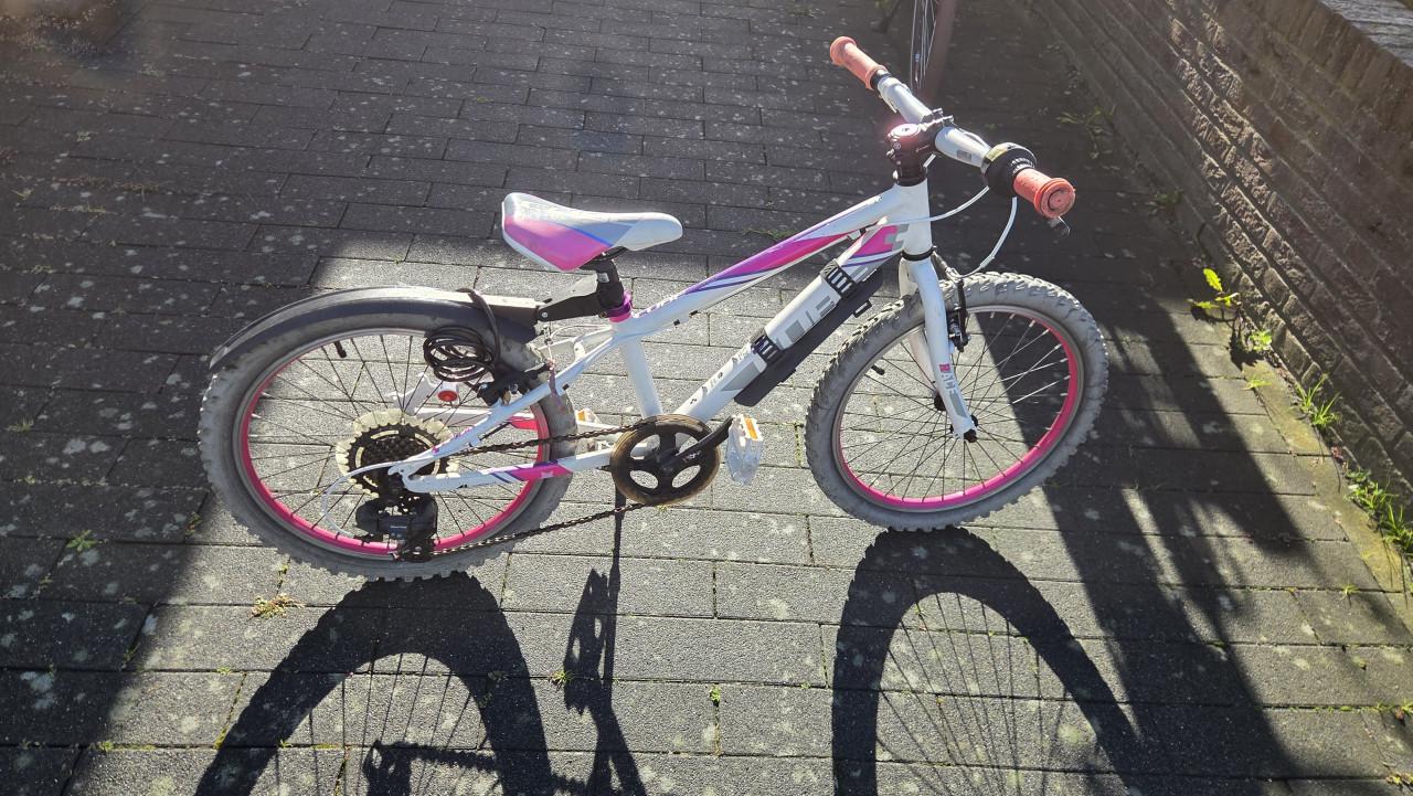 CUBE meisjesfiets 20 inch.