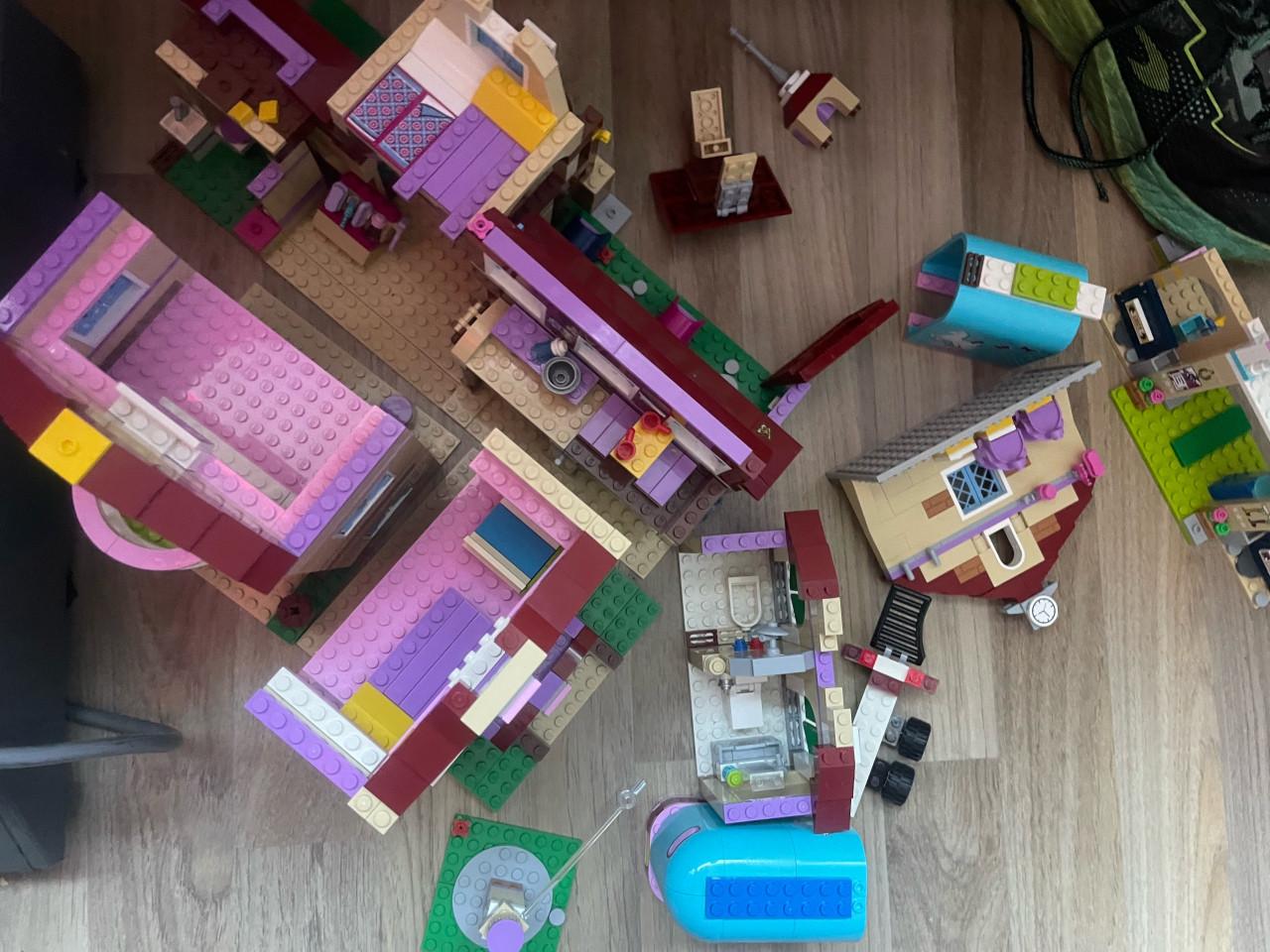 Veel lego friends en gewone lego