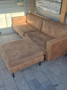Gratis Leren bank met hocker