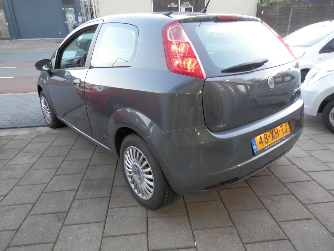 Auto Garant Biedt Aan: Fiat Grande Punto 1.4 Dynamic