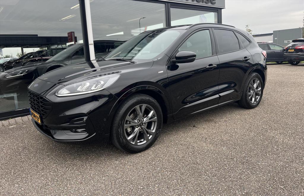 Ford Kuga 1.5 ecoboost 150pk st-line winterpack , carplay