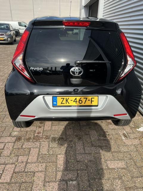 Toyota Aygo 1.0 vvt-i x-cite lage km-stand! 1e eigenaar, dealer oh