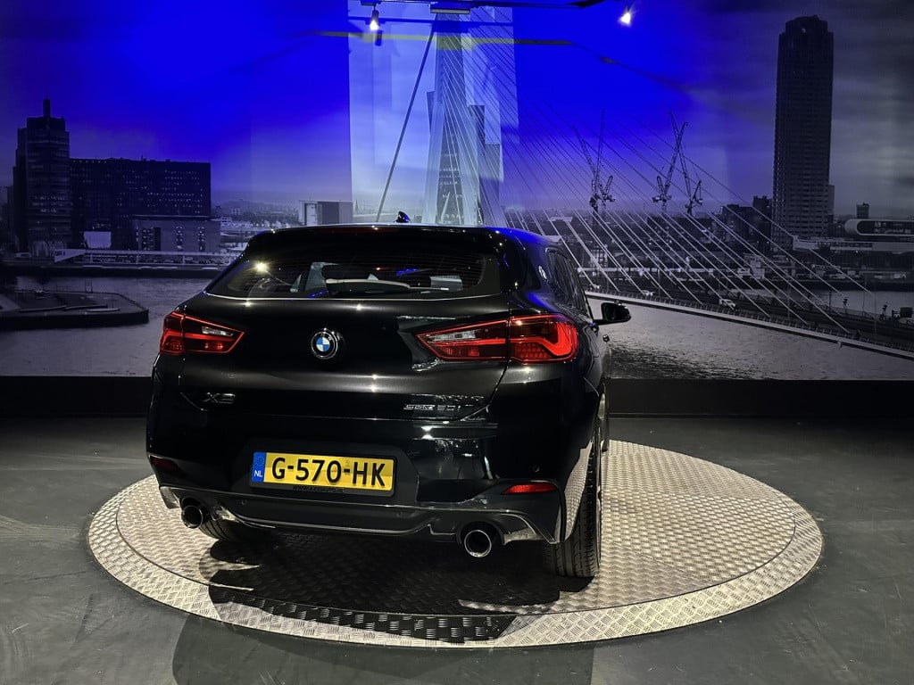 BMW X2 sdrive20i high executive m-pakket *sportstoelen*