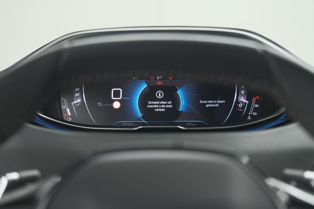 Peugeot 5008 puretech 130 eat8 active pack | 7 zitplaatsen | camera | navig