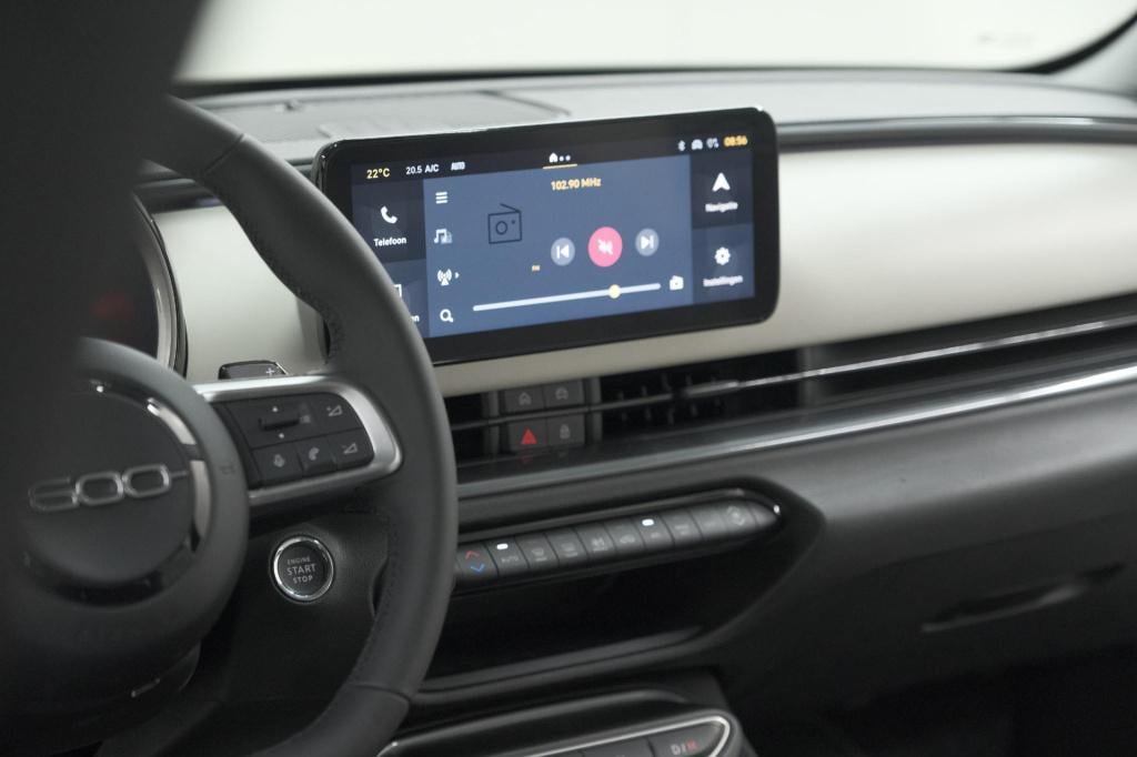 Fiat 600 1.2 hybrid 100 dct6 la prima | camera | adaptieve cruise control |