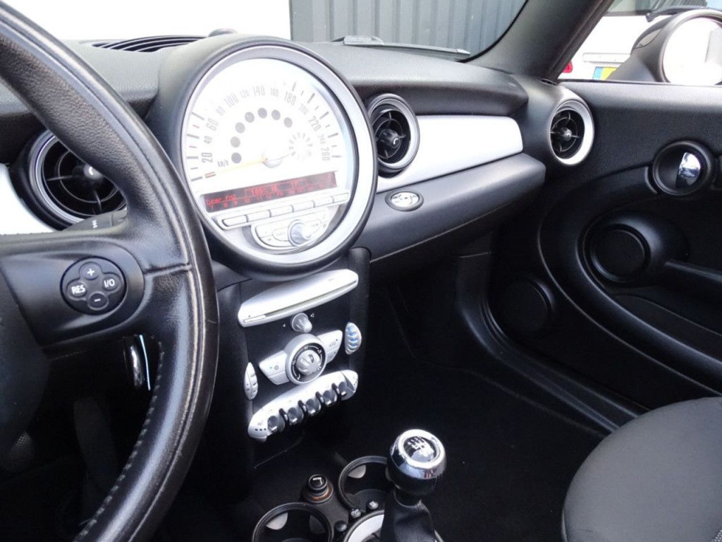 Mini Cooper Cabrio mini 1.6 pepper airco | cruise | stoelverwarming | 17"