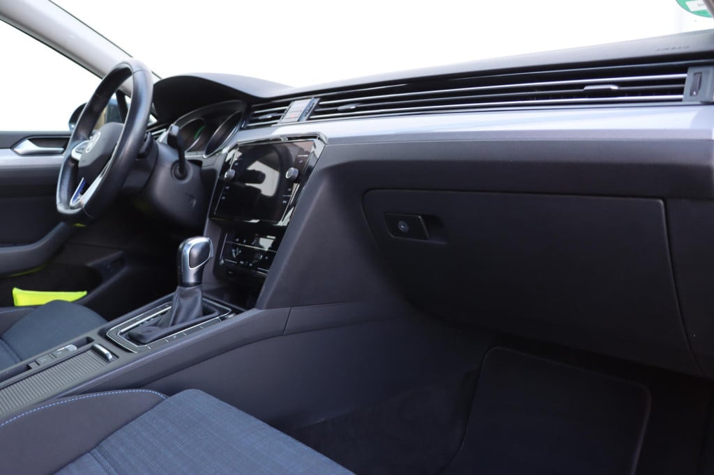 Volkswagen Passat variant 1.4 tsi phev gte business 218pk dsg6