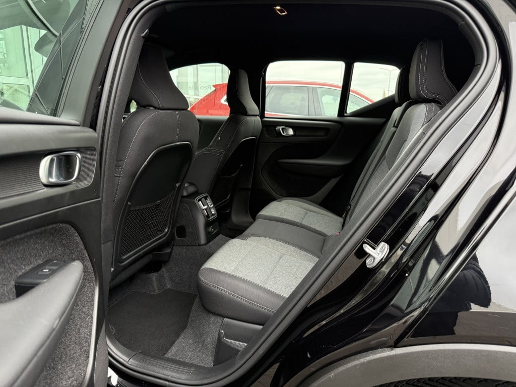 Volvo XC40 t4 211pk recharge inscription exp| navi| climate| camera| dab+|