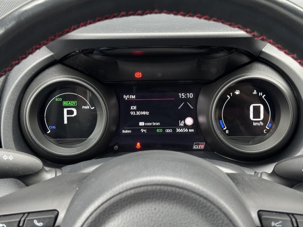 Toyota Yaris 1.5 hybrid gr sport premium pack, nl-auto!