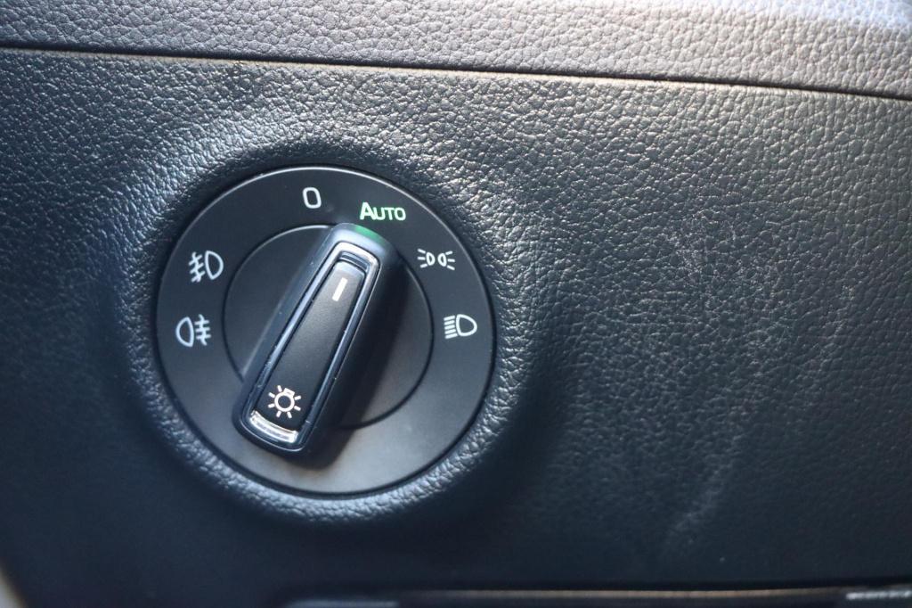 Skoda Superb combi 1.4 tsi iv sportline business 218pk dsg6