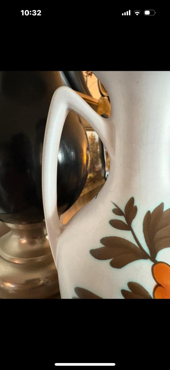 Amfoor/Vaas van Flora  Plateel Gouda Holland