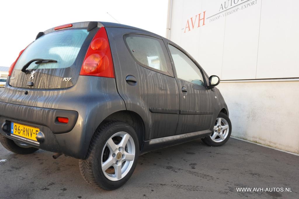 Peugeot 107 1.0-12v xs