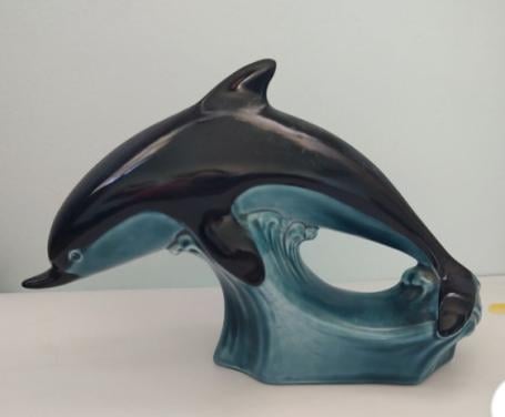 Dolfijn, vintage Poole porselein plus BROCHE
