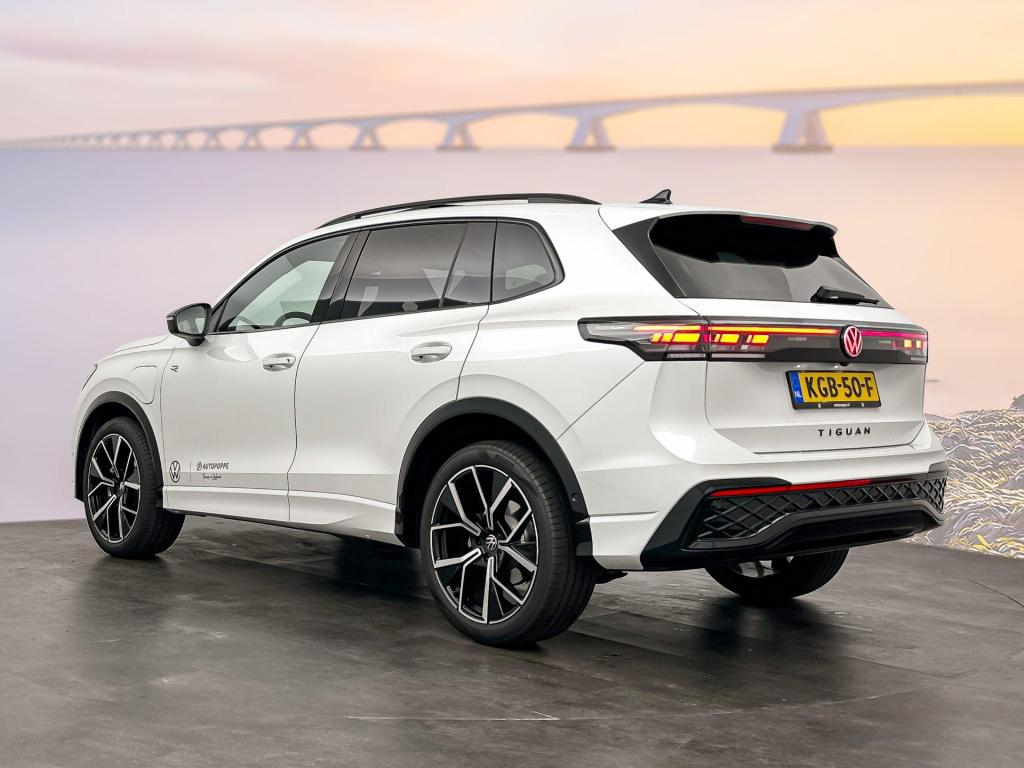 Volkswagen Tiguan r-line edition plug in hybride 204 pk black style pakket