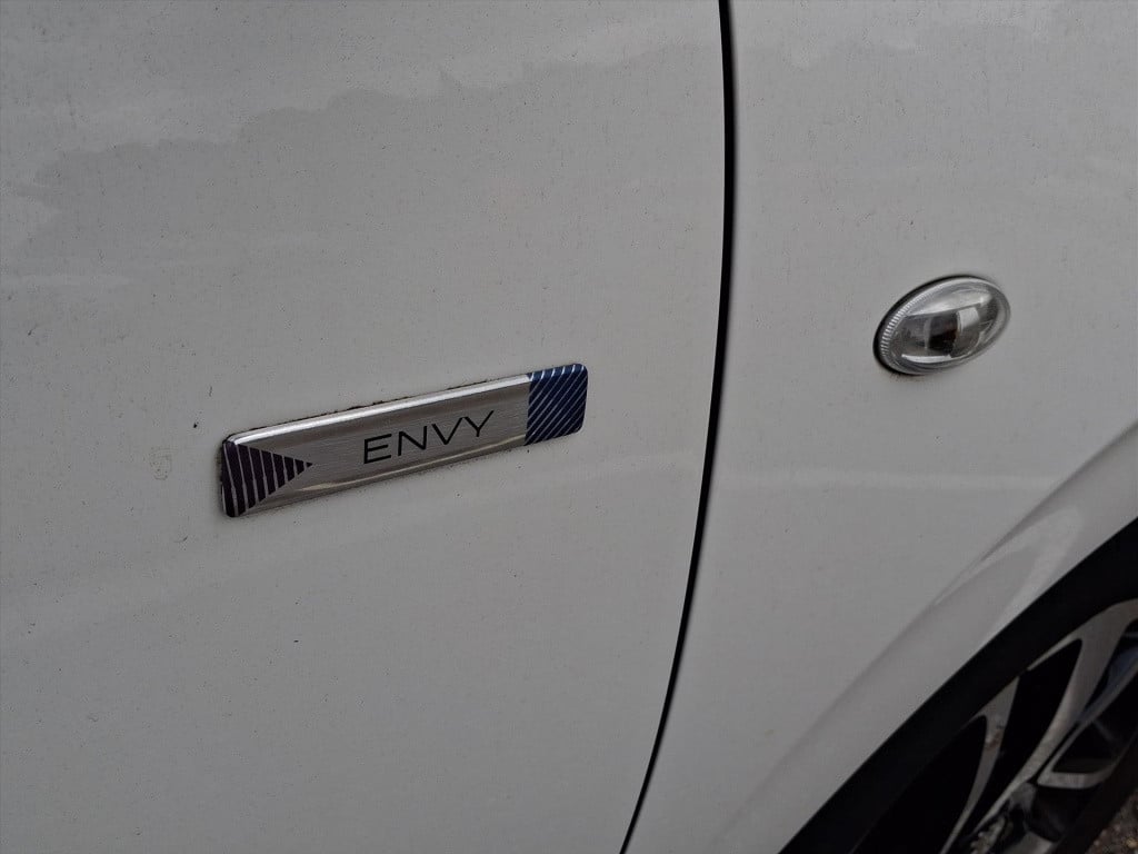 Peugeot 108 1.0 e-vti 68pk 5d envy airco | bluetooth bellen & muziekstreami