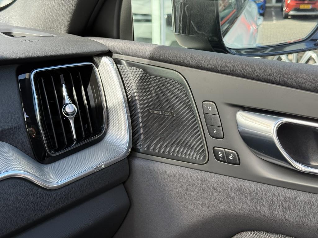 Volvo XC60 t8 455pk recharge r-design| panodak| adap.cruise| 360camera| hea