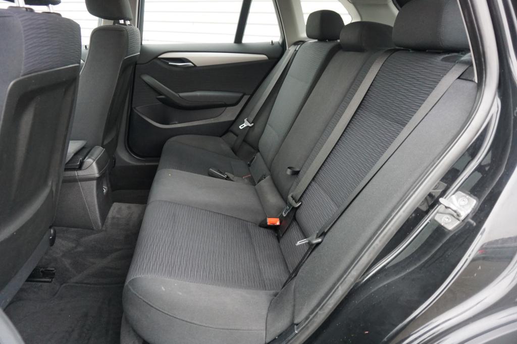 BMW X1 sdrive18i executive airco / navi / cruise / parkeers. / elektr. rame