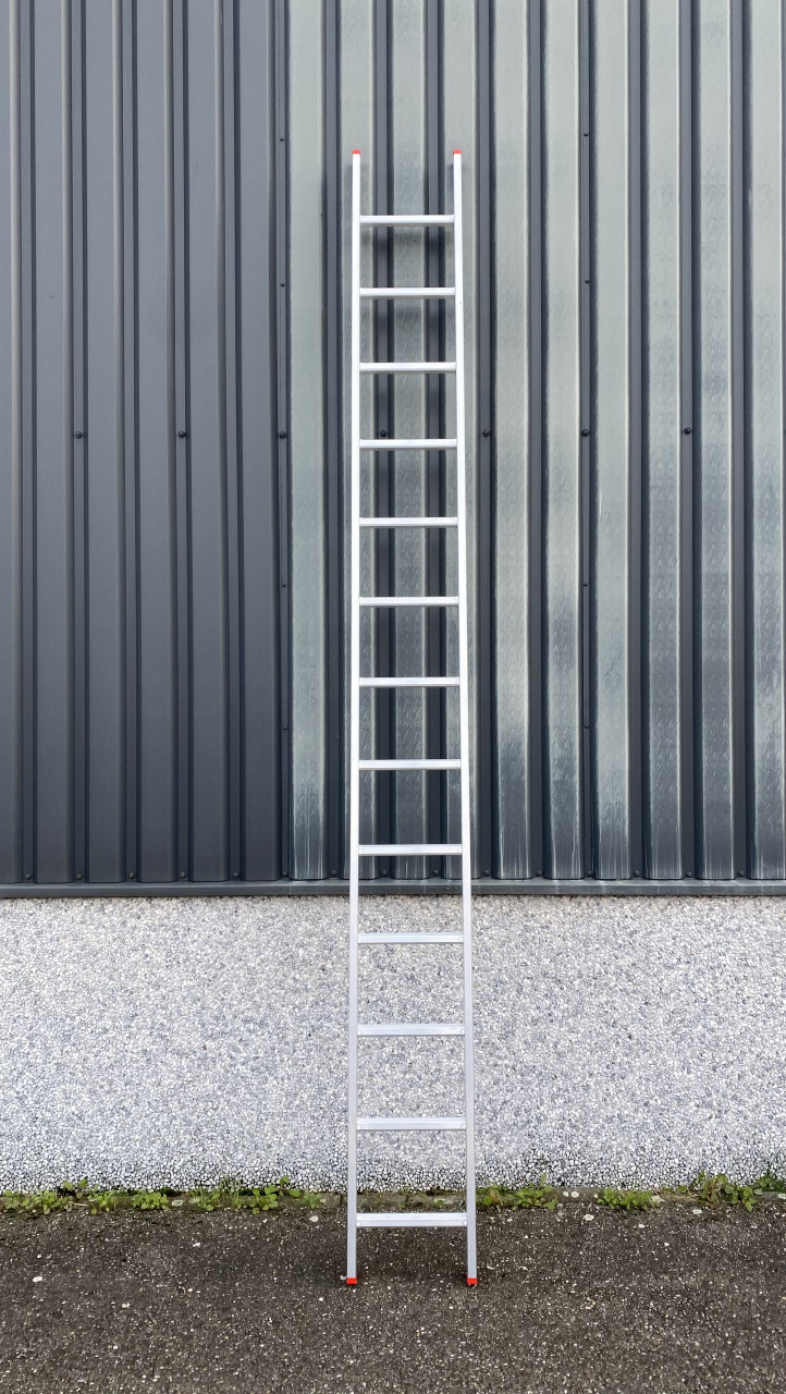 Ladder 6 sporten zwart gecoat NIEUW