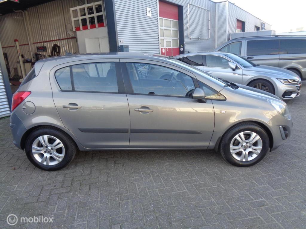 Opel Corsa 1.4-16v design ed/automaat/airco/stoelverw/ stuurverw/cruise con