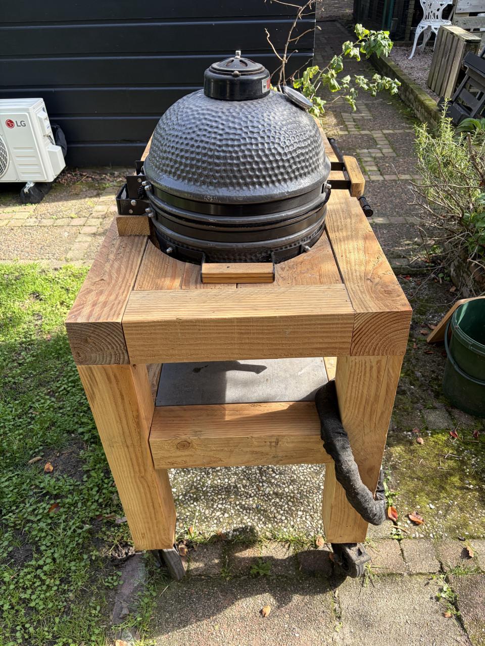 Grill guru compact met bbq tafel