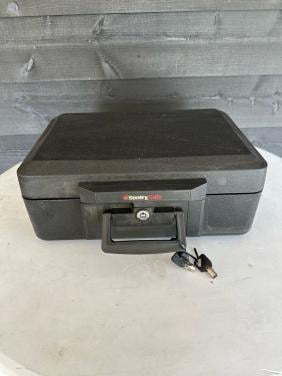 Kluis (koffer) Sentry safe