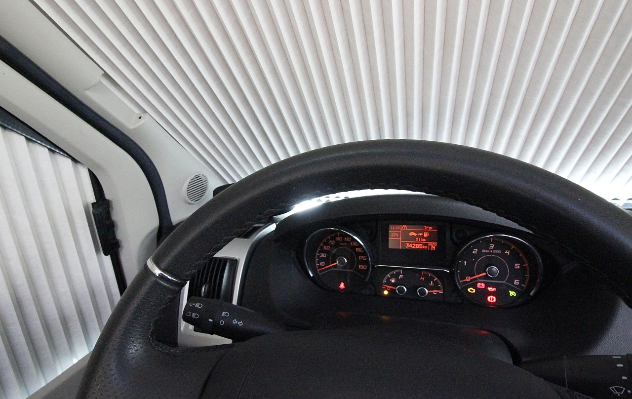 Bürstner Nexxo t690G(AUTOMAAT, Lengtebedden,Als nieuw!!!)