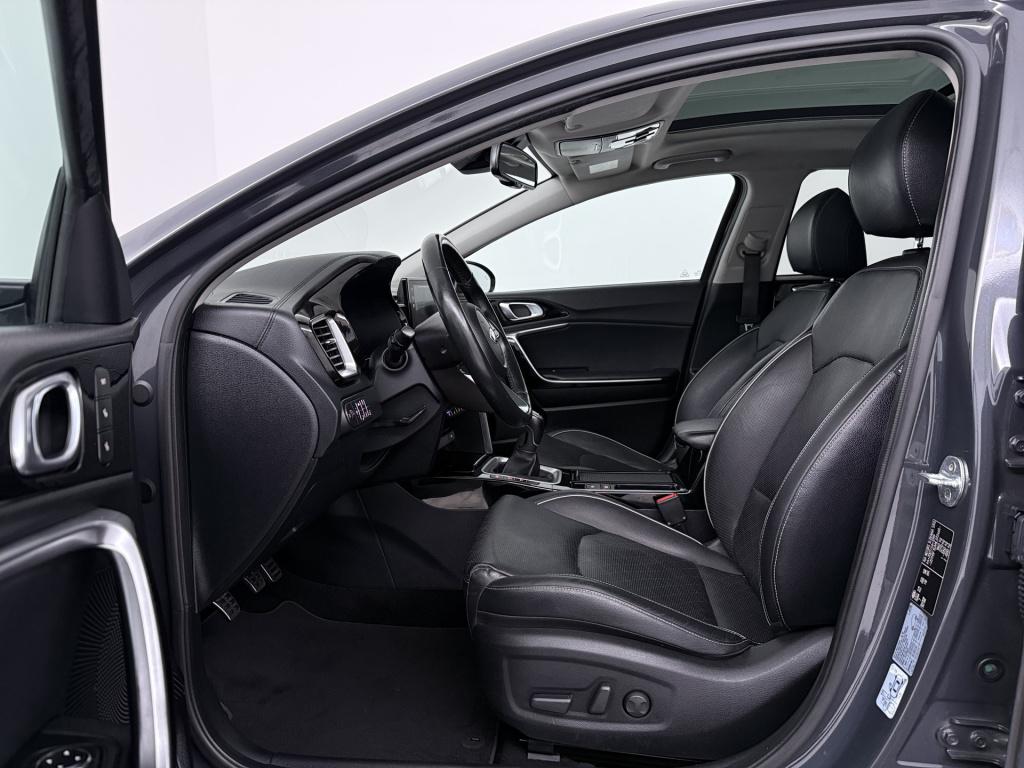 Kia Xceed 1.5 t-gdi mhev executiveline | trekhaak | schuifdak | jbl |