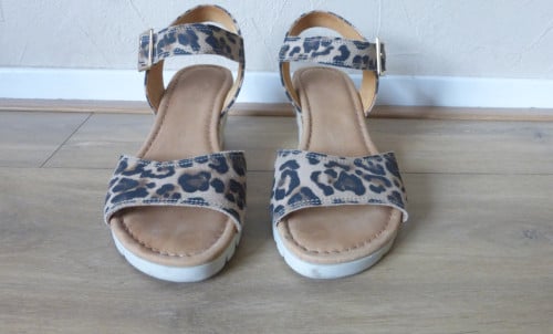 Sleehak sandalen met panterprint van Gabor maat 35,5