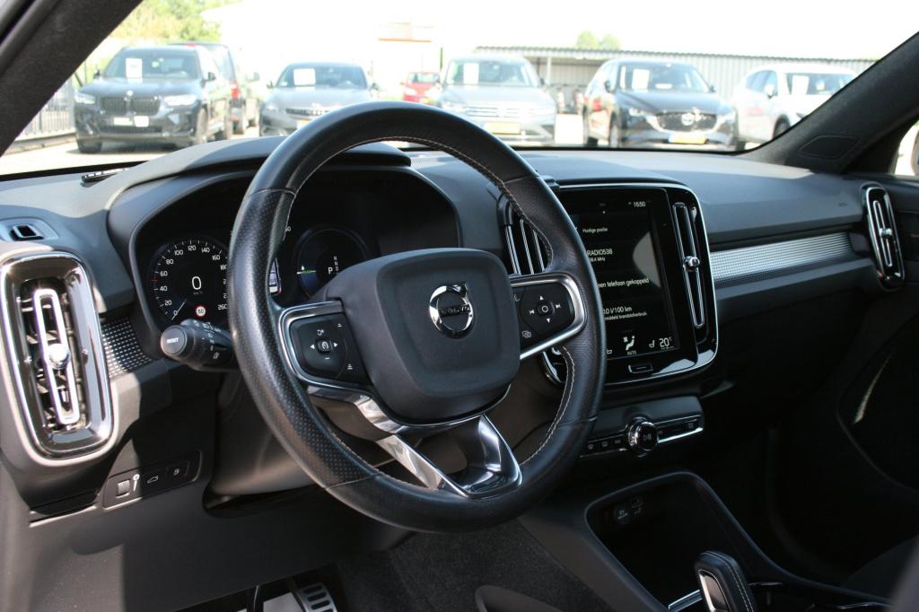 Volvo XC40 1.5 t5 recharge r-design / pano / 360camera / h&k