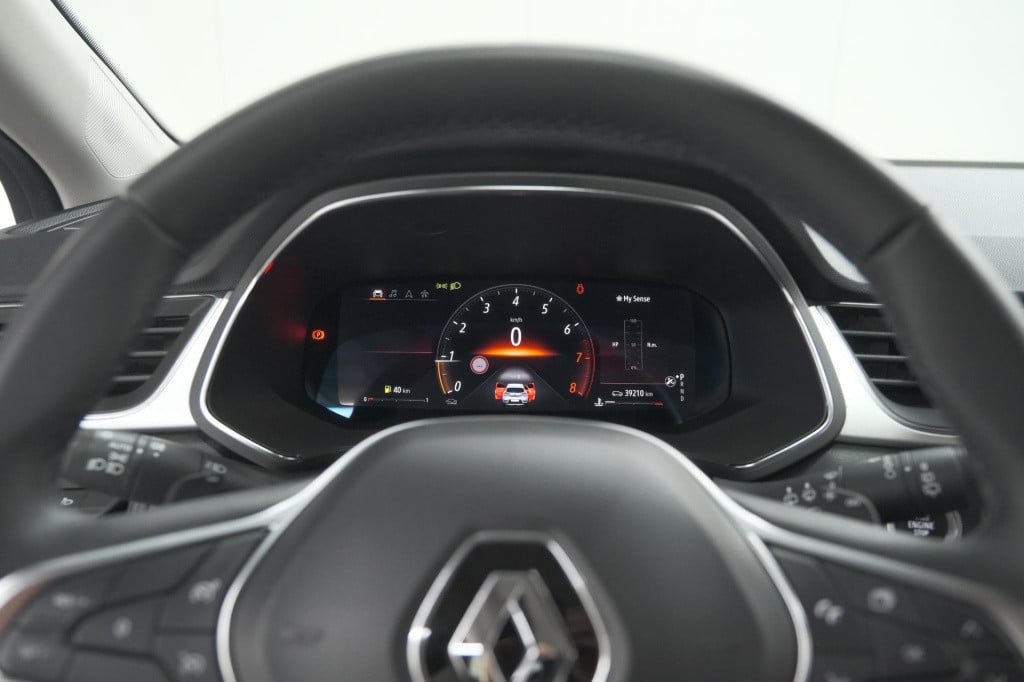 Renault Captur tce 140 edc techno | camera | 9.3 inch groot scherm | stoelv