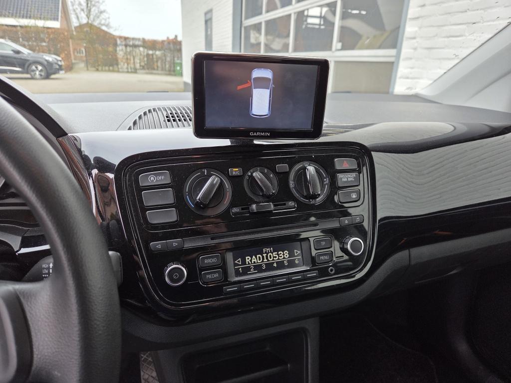 Volkswagen UP! 1.0 move up! bluem. executive | airco | navigatie | 5-deurs